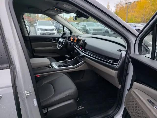 2027 Kia Carnival LXS