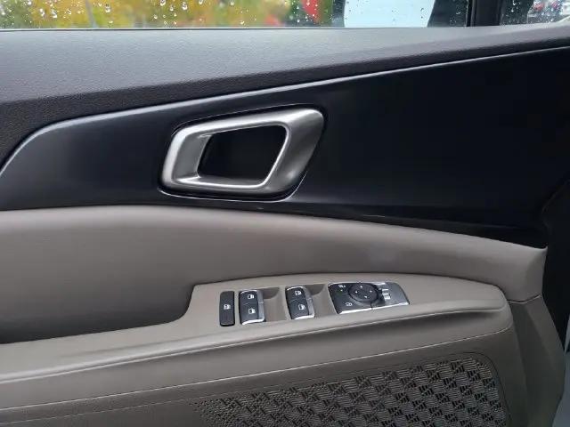 2027 Kia Carnival LXS