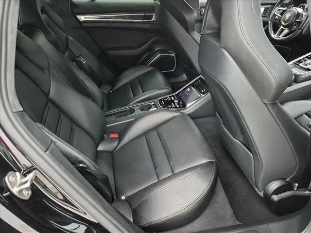 2017 Porsche Panamera Turbo