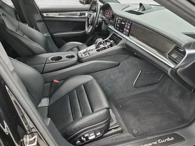 2017 Porsche Panamera Turbo