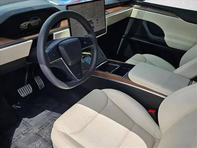 2022 Tesla Model X Plaid Tri Motor All-Wheel Drive