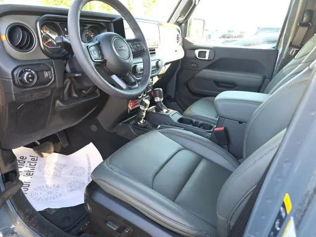 2025 Jeep Gladiator Sport