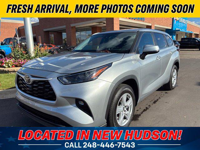 2024 Toyota Highlander LE for sale in New Hudson, MI