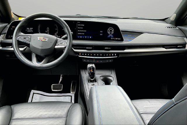 2024 Cadillac XT4 AWD Sport