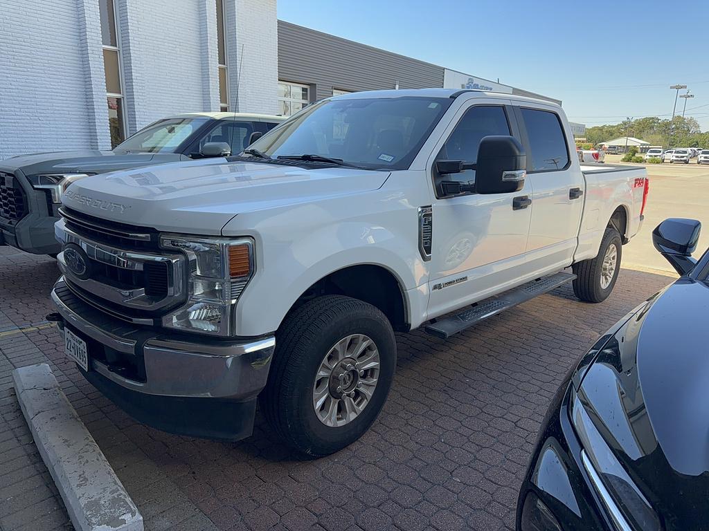 Oxford White 2020 Ford F-250 Super Duty Pickup Truck Four-Wheel Drive Automatic