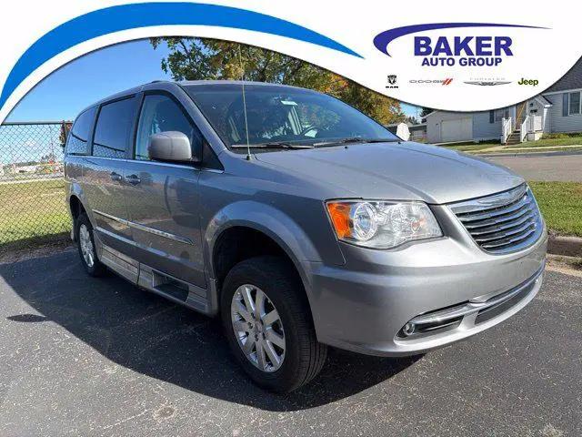 2016 Chrysler Town & Country Touring for sale in Cadillac, MI