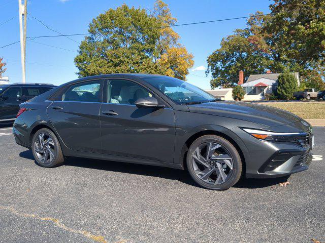 2025 Hyundai Elantra Hybrid Limited FWD