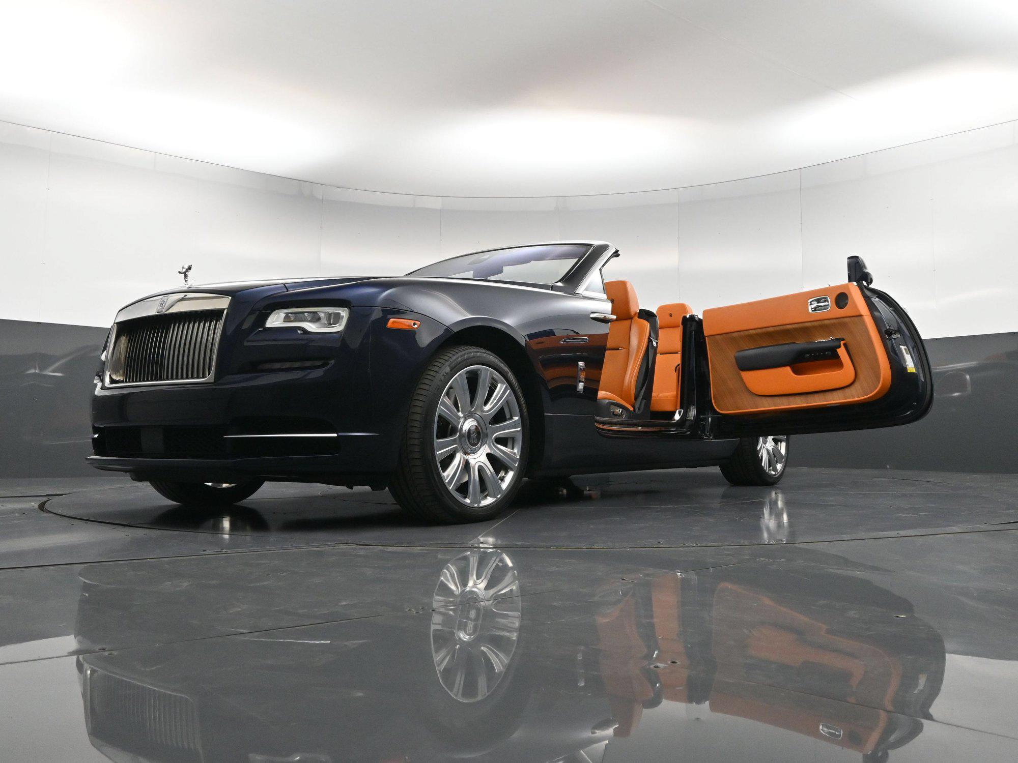 2016 Rolls-Royce Dawn Base