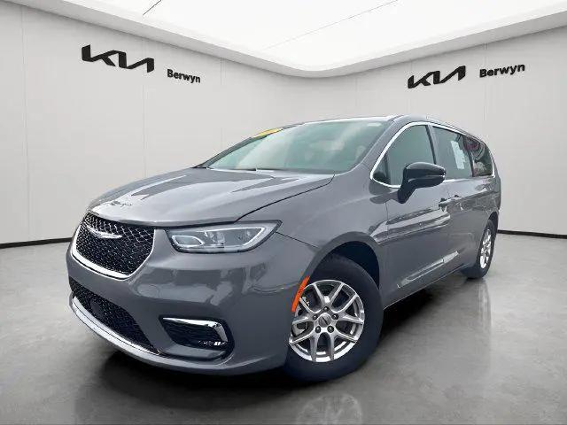 2025 Chrysler Pacifica Select for sale in Berwyn, IL