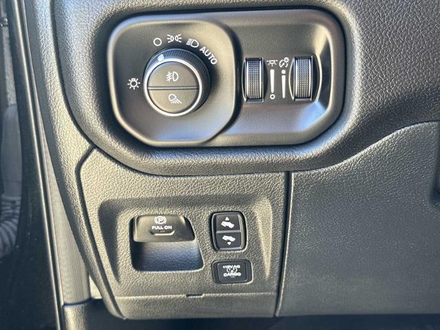 2024 Ram 1500 Laramie Crew Cab 4x4 57 Box