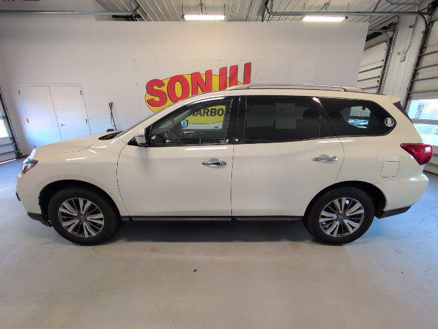 2019 Nissan Pathfinder SV