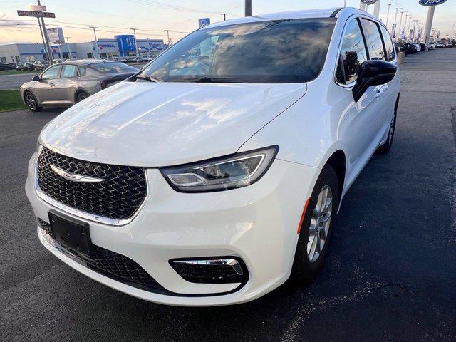 2026 Chrysler Pacifica Select for sale in Highland, IN