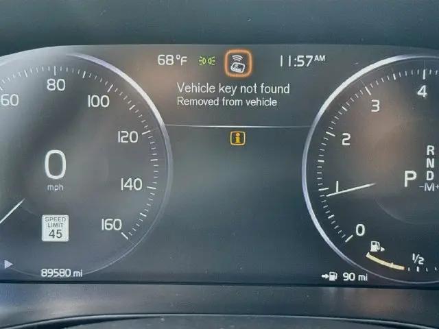2021 Volvo XC40 T5 Momentum