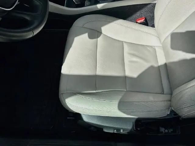 2021 Volvo XC40 T5 Momentum