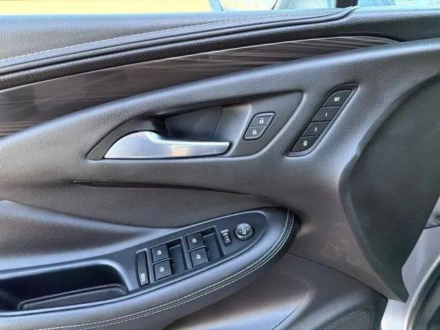 2020 Buick Envision FWD Essence
