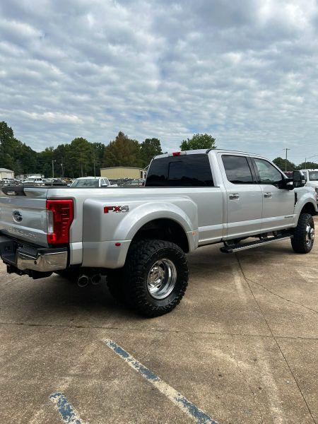 2017 Ford F-350 LARIAT