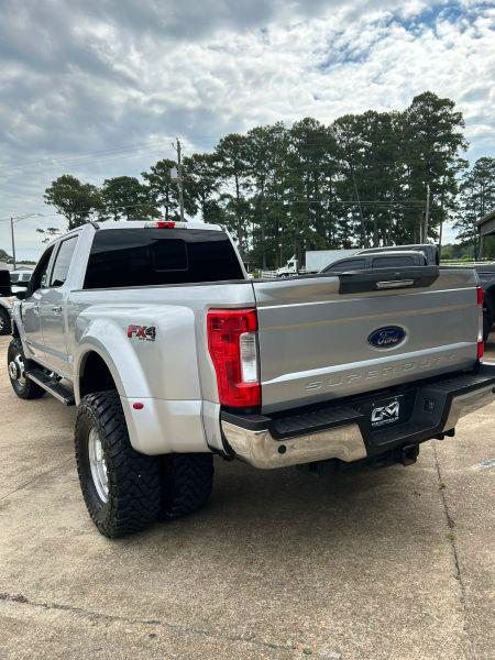 2017 Ford F-350 LARIAT