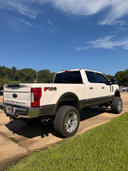 2017 Ford F-250 LARIAT