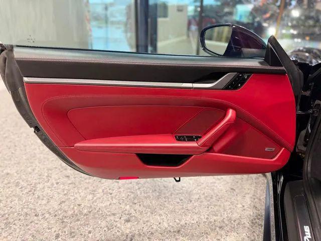 2021 Porsche 911 Carrera