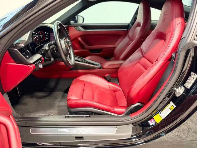 2021 Porsche 911 Carrera