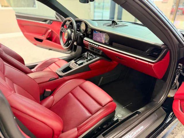 2021 Porsche 911 Carrera