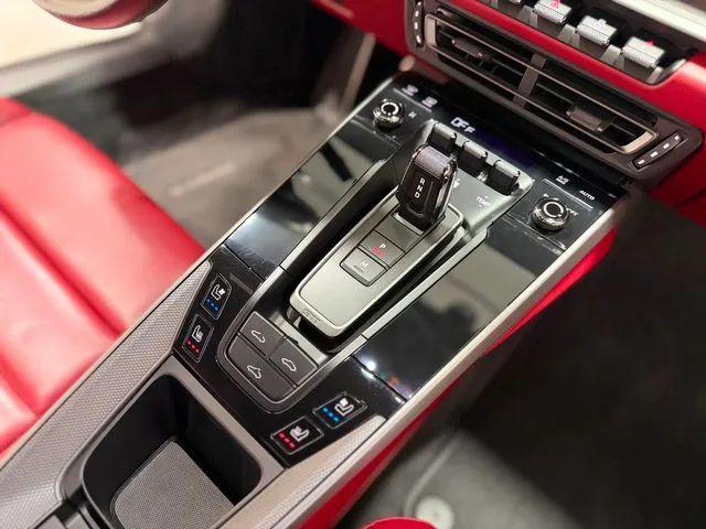2021 Porsche 911 Carrera