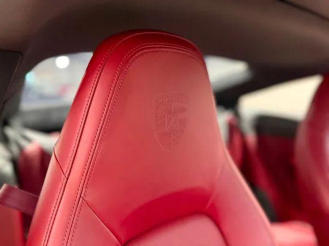 2021 Porsche 911 Carrera