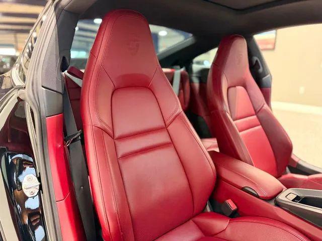 2021 Porsche 911 Carrera