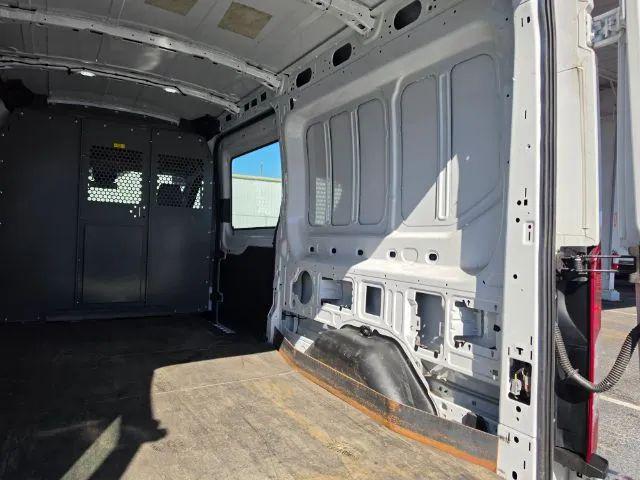 2019 Ford Transit Medium Roof w/Sliding Side Door w/LWB