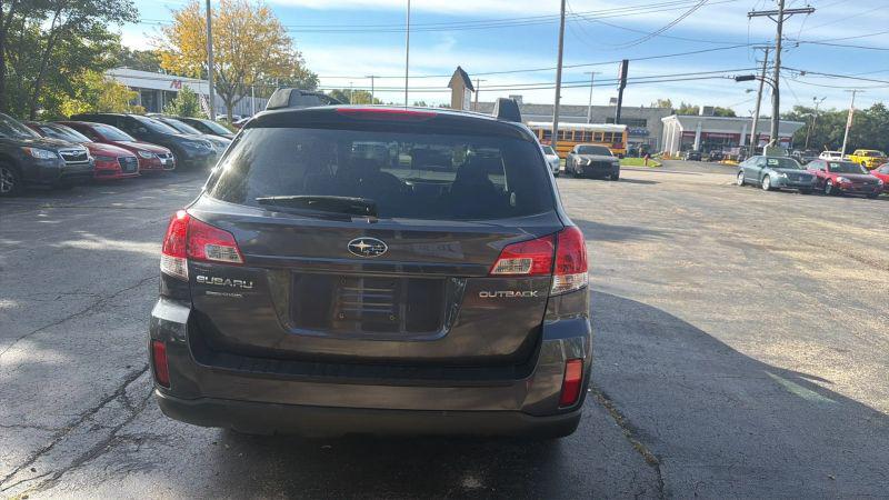 2010 Subaru Outback 2.5i Premium