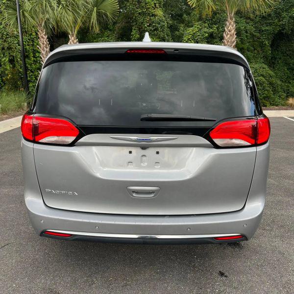 2020 Chrysler Pacifica Touring