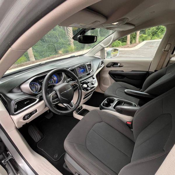 2020 Chrysler Pacifica Touring