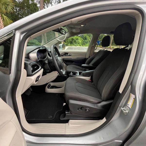 2020 Chrysler Pacifica Touring
