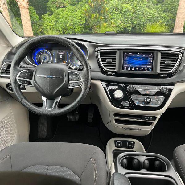 2020 Chrysler Pacifica Touring