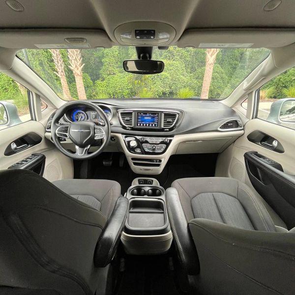 2020 Chrysler Pacifica Touring