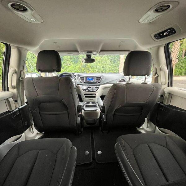 2020 Chrysler Pacifica Touring