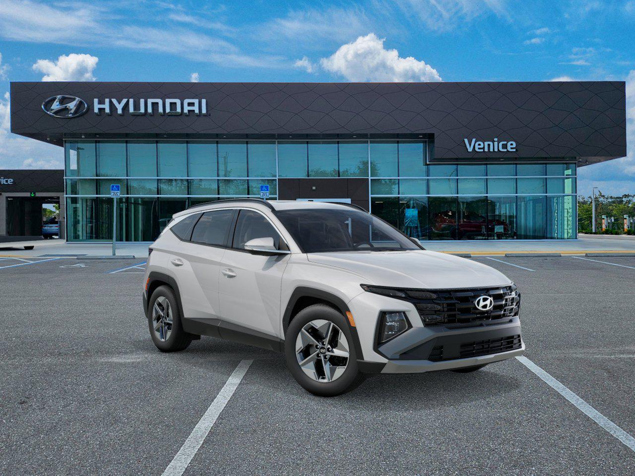 2026 Hyundai TUCSON SEL Premium FWD - Image 2