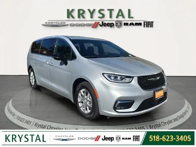 2026 Chrysler Pacifica Select for sale in Warrensburg, NY