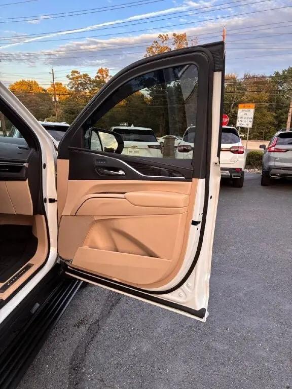 2023 Cadillac Escalade 4WD Premium Luxury