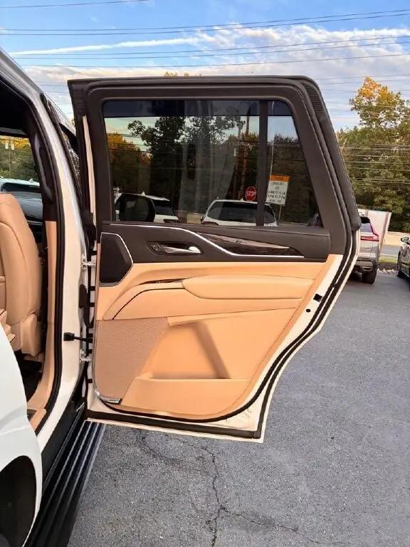 2023 Cadillac Escalade 4WD Premium Luxury