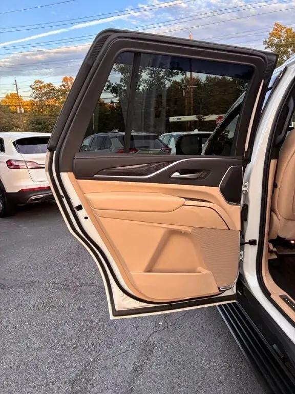 2023 Cadillac Escalade 4WD Premium Luxury