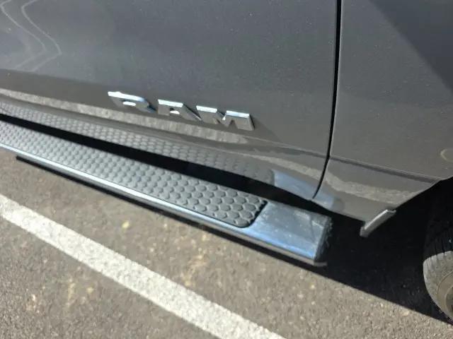 2021 Ram 1500 Big Horn Crew Cab 4x4 64 Box