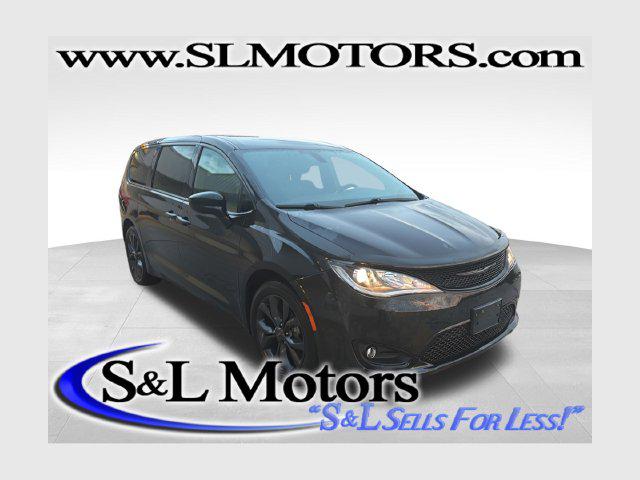 2020 Chrysler Pacifica Touring for sale in Pulaski, WI