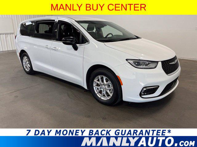 2025 Chrysler Pacifica Select for sale in Santa Rosa, CA