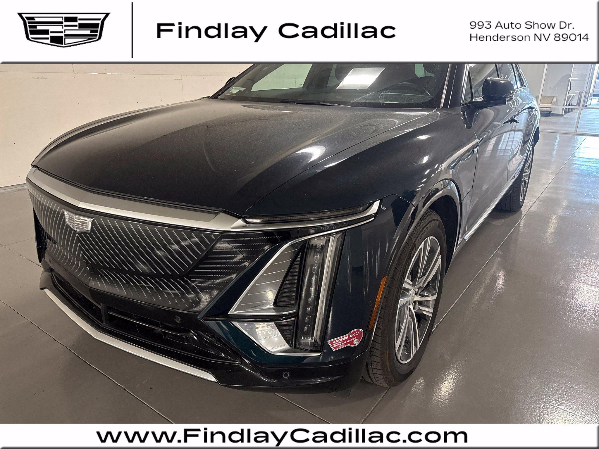 2024 Cadillac LYRIQ Luxury 2
