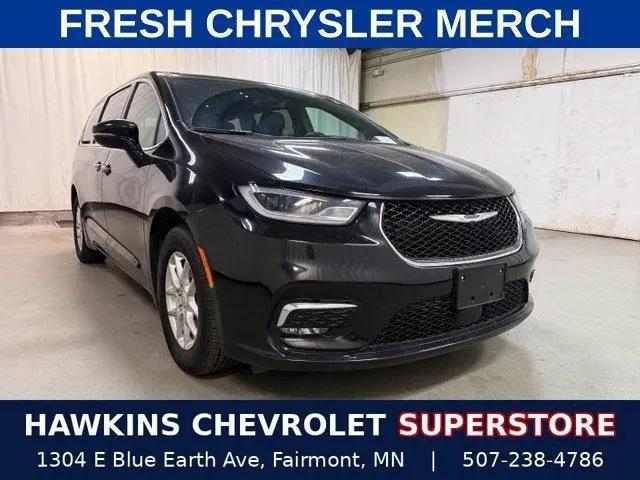 2025 Chrysler Pacifica Select for sale in Fairmont, MN