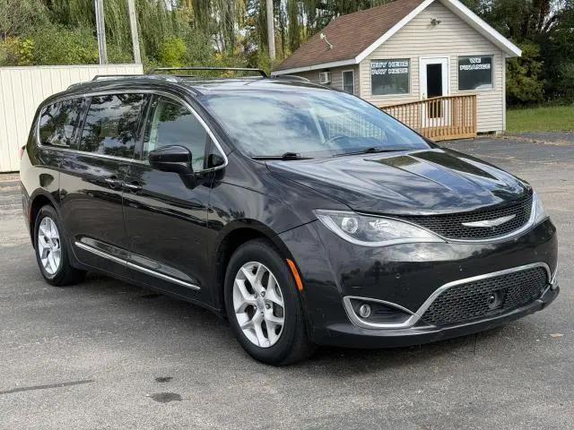 2018 Chrysler Pacifica Touring L Plus for sale in St Louis, MI