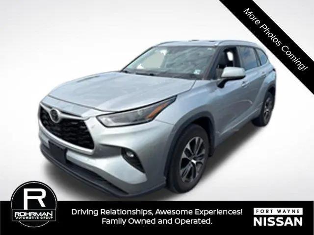 2021 Toyota Highlander XLE for sale in Fort Wayne, IN