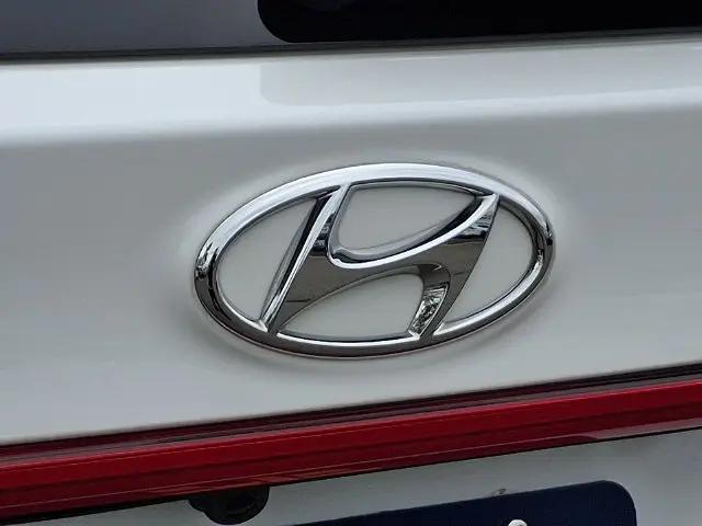 2021 Hyundai Santa Fe SE