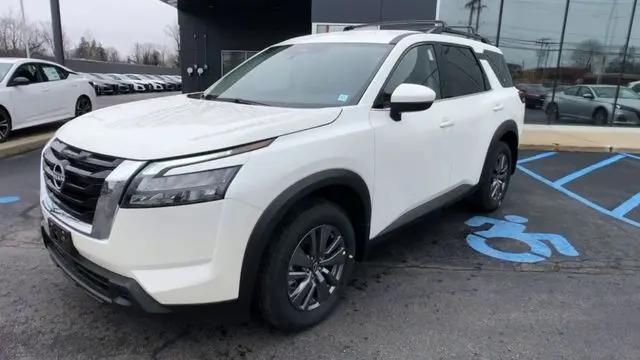 2024 Nissan Pathfinder SV 4WD